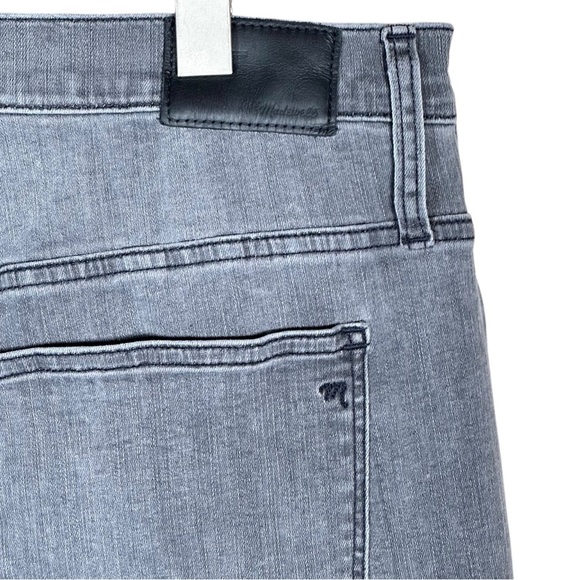 MADEWELL Stovepipe Jeans in Cement Wash: Raw-Hem Edition - Picture 7 of 15